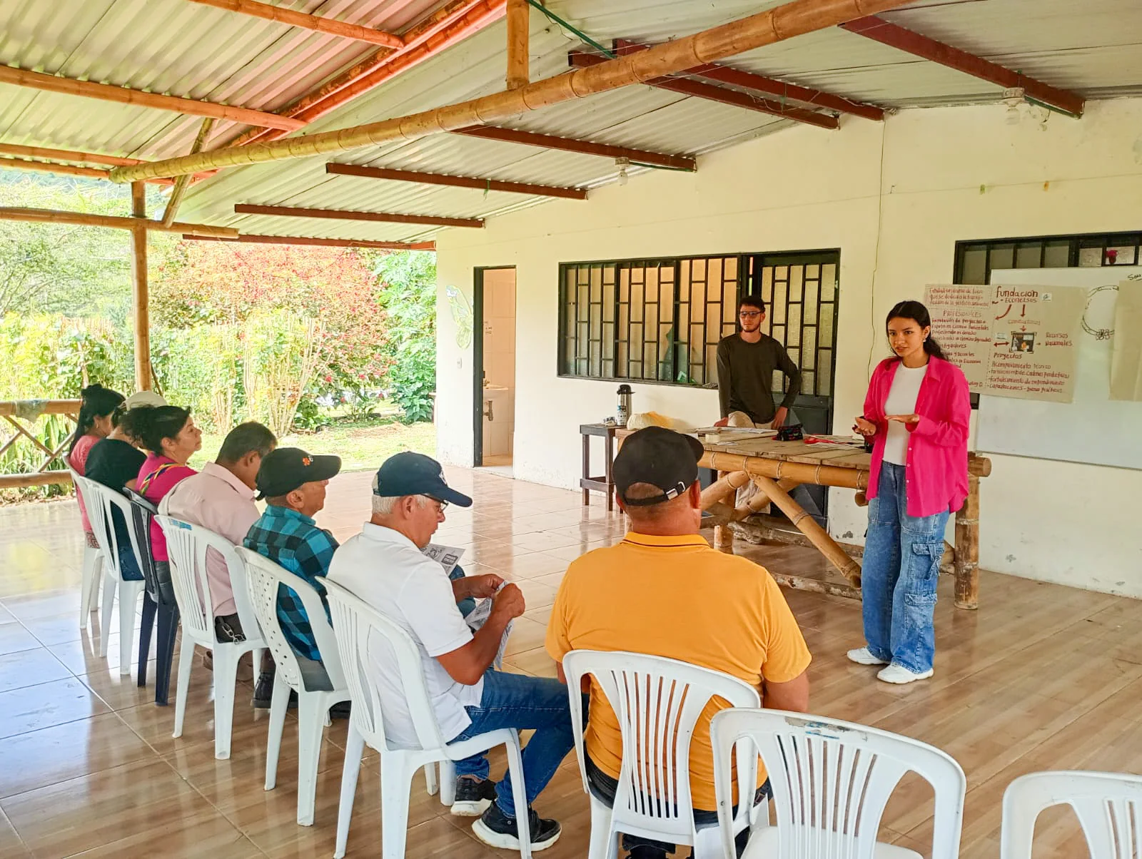 Jornada de formación de la Fundación Econetsos con una comunidad rural